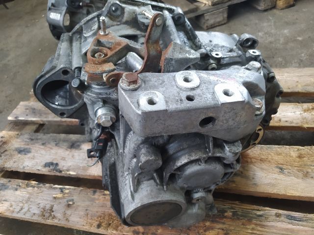 bontott VW PASSAT B6 Váltó (Mechanikus)