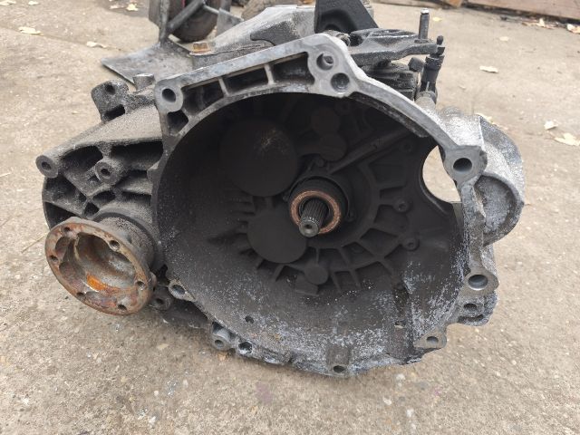 bontott VW PASSAT B6 Váltó (Mechanikus)