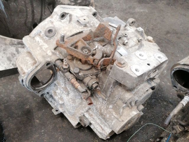bontott VW PASSAT B6 Váltó (Mechanikus)
