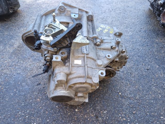 bontott VW PASSAT B6 Váltó (Mechanikus)