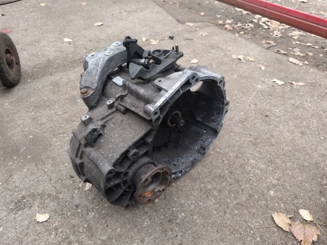 bontott VW PASSAT B6 Váltó (Mechanikus)