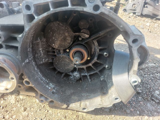 bontott VW PASSAT B6 Váltó (Mechanikus)