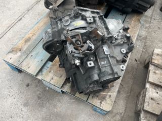 bontott VW PASSAT B6 Váltó (Mechanikus)
