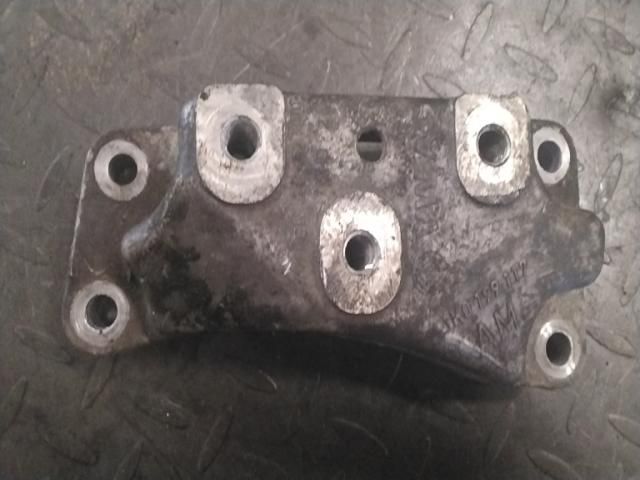 bontott VW PASSAT B6 Váltó Tartó Bak (Pozíciófüggetlen)