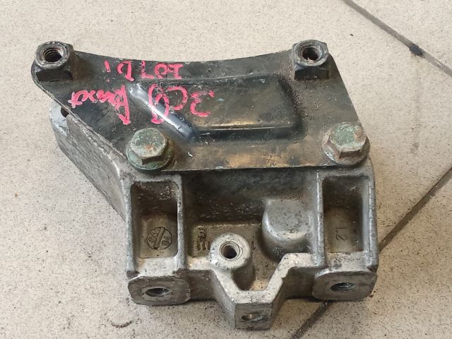 bontott VW PASSAT B6 Váltó Tartó Bak (Pozíciófüggetlen)