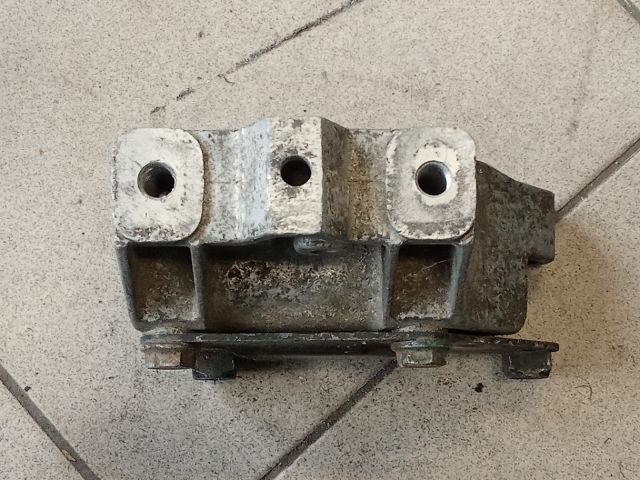 bontott VW PASSAT B6 Váltó Tartó Bak (Pozíciófüggetlen)