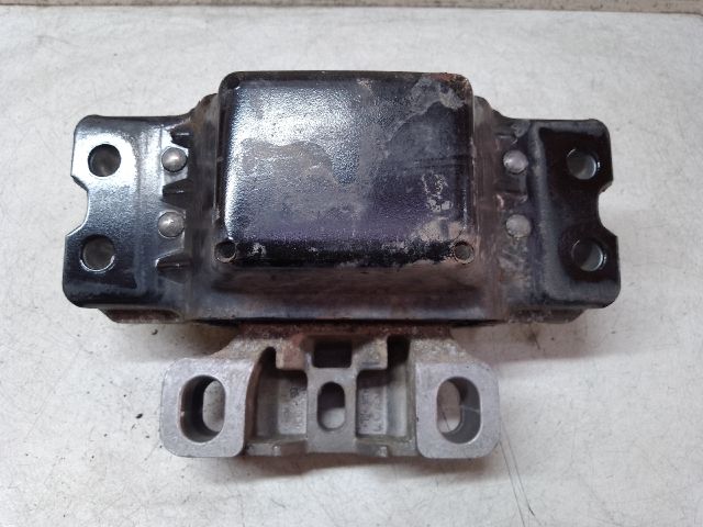 bontott VW PASSAT B6 Váltó Tartó Bak (Pozíciófüggetlen)