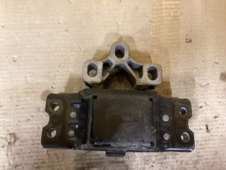 bontott VW PASSAT B6 Váltó Tartó Bak (Pozíciófüggetlen)