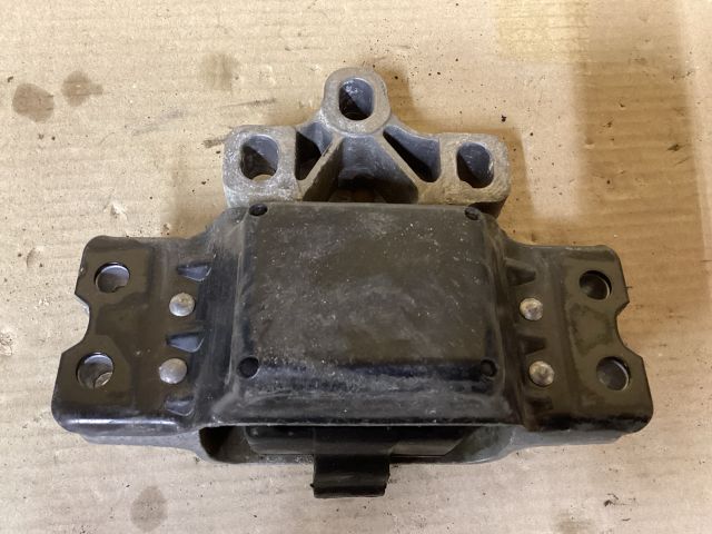 bontott VW PASSAT B6 Váltó Tartó Bak (Pozíciófüggetlen)