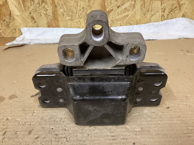 bontott VW PASSAT B6 Váltó Tartó Bak (Pozíciófüggetlen)