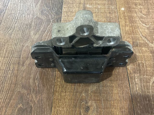 bontott VW PASSAT B6 Váltó Tartó Bak (Pozíciófüggetlen)