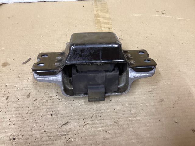 bontott VW PASSAT B6 Váltó Tartó Bak (Pozíciófüggetlen)