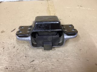 bontott VW PASSAT B6 Váltó Tartó Bak (Pozíciófüggetlen)