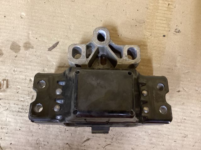 bontott VW PASSAT B6 Váltó Tartó Bak (Pozíciófüggetlen)