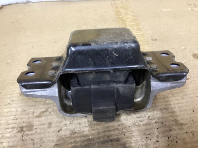 bontott VW PASSAT B6 Váltó Tartó Bak (Pozíciófüggetlen)