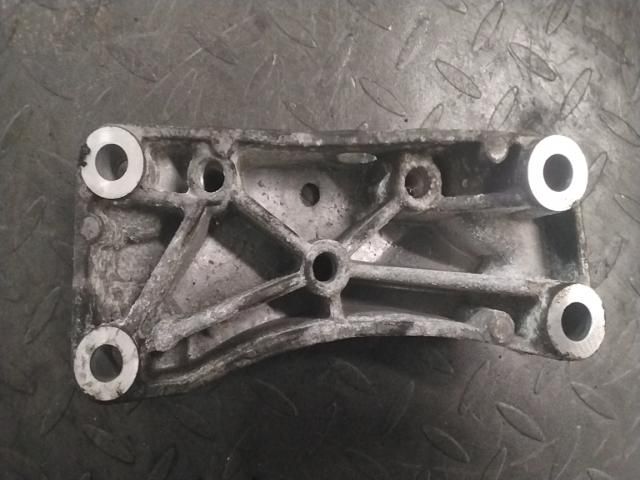 bontott VW PASSAT B6 Váltó Tartó Bak (Pozíciófüggetlen)