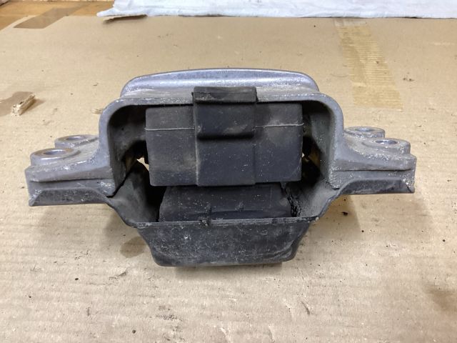 bontott VW PASSAT B6 Váltó Tartó Bak (Pozíciófüggetlen)