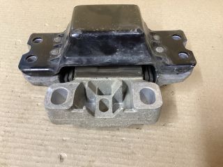 bontott VW PASSAT B6 Váltó Tartó Bak (Pozíciófüggetlen)