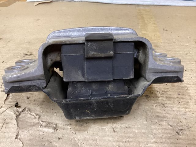 bontott VW PASSAT B6 Váltó Tartó Bak (Pozíciófüggetlen)