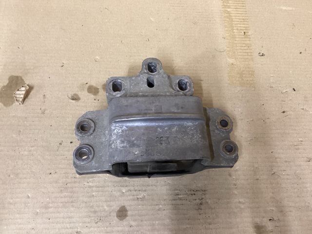 bontott VW PASSAT B6 Váltó Tartó Bak (Pozíciófüggetlen)