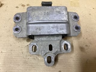 bontott VW PASSAT B6 Váltó Tartó Bak (Pozíciófüggetlen)