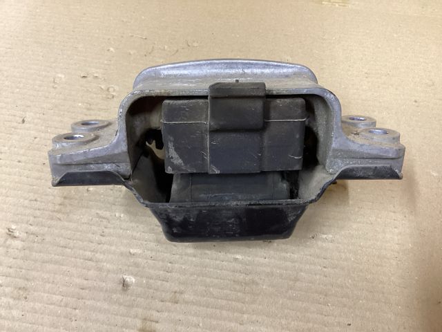 bontott VW PASSAT B6 Váltó Tartó Bak (Pozíciófüggetlen)