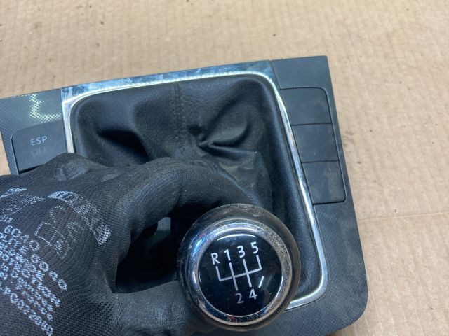 bontott VW PASSAT B6 Váltókar (Mechanikus)