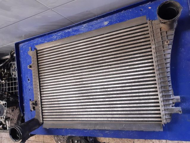 bontott VW PASSAT B6 Vízhűtő Radiátor (Klímás)