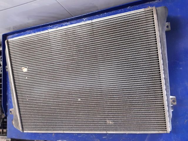 bontott VW PASSAT B6 Vízhűtő Radiátor (Klímás)