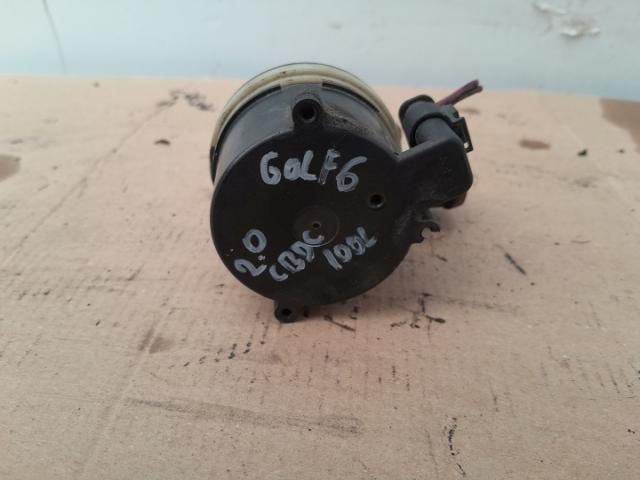 bontott VW PASSAT B6 Vízpumpa