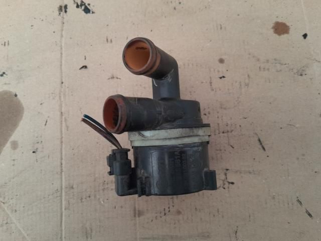 bontott VW PASSAT B6 Vízpumpa