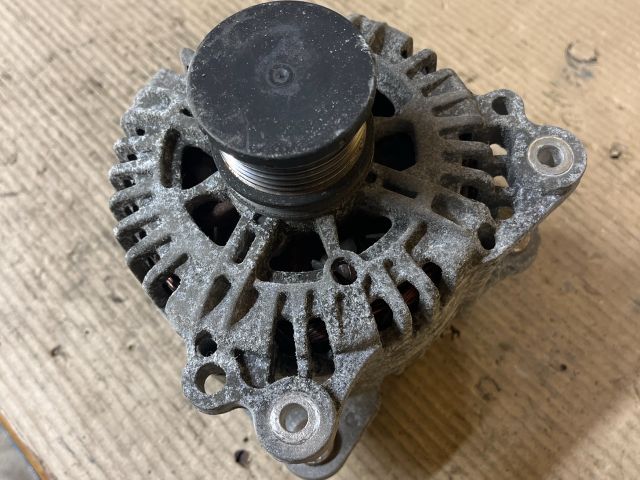 bontott VW PASSAT B6 Generátor