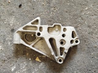 bontott VW PASSAT B6 Motor Tartó Bak Bal