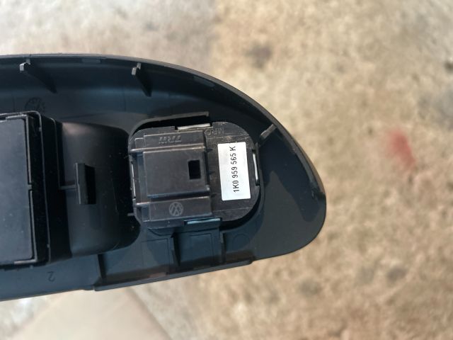 bontott VW PASSAT B6 Ablakemelő Kapcsoló Négyes / Kettes