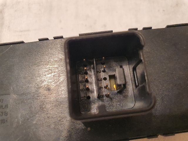 bontott VW PASSAT B6 Ablakemelő Kapcsoló Négyes / Kettes