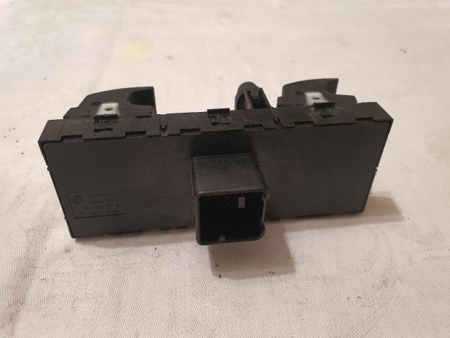 bontott VW PASSAT B6 Ablakemelő Kapcsoló Négyes / Kettes