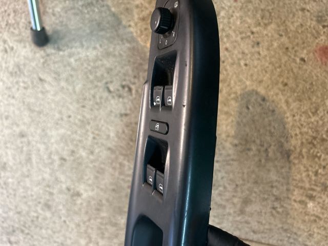 bontott VW PASSAT B6 Ablakemelő Kapcsoló Négyes / Kettes