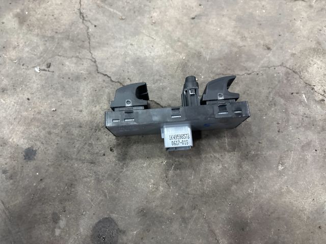 bontott VW PASSAT B6 Ablakemelő Kapcsoló Négyes / Kettes