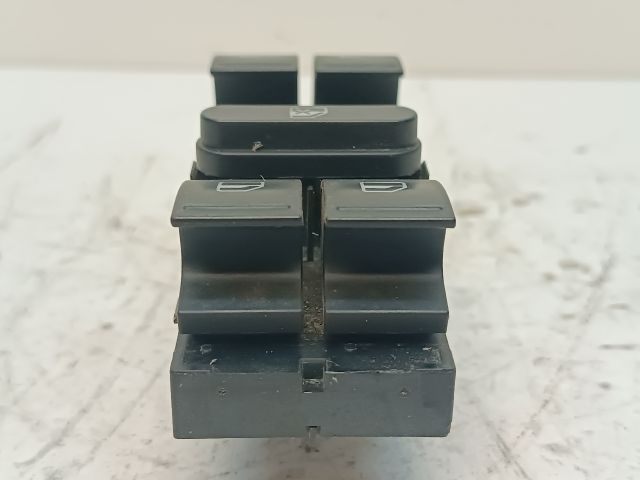 bontott VW PASSAT B6 Ablakemelő Kapcsoló Négyes / Kettes