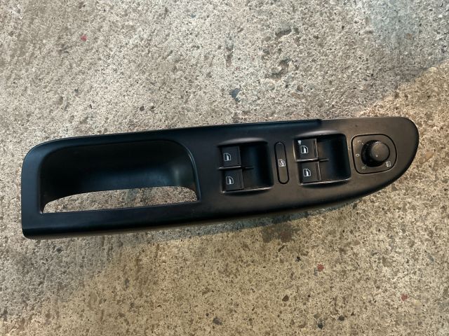 bontott VW PASSAT B6 Ablakemelő Kapcsoló Négyes / Kettes