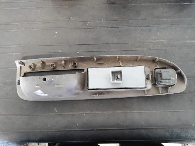 bontott VW PASSAT B6 Ablakemelő Kapcsoló Négyes / Kettes