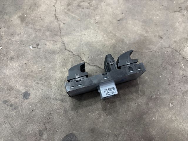 bontott VW PASSAT B6 Ablakemelő Kapcsoló Négyes / Kettes