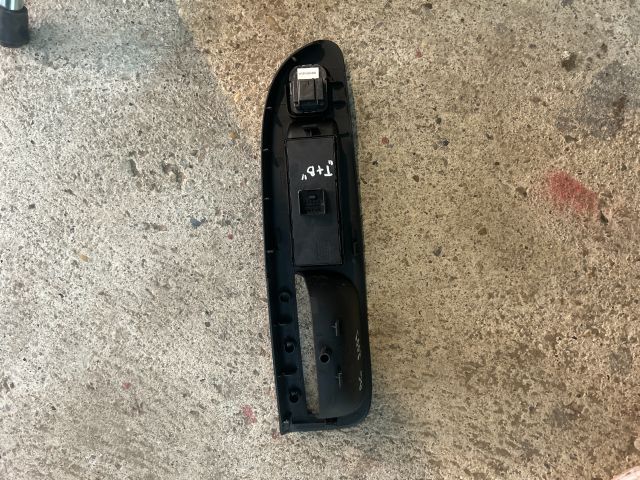 bontott VW PASSAT B6 Ablakemelő Kapcsoló Négyes / Kettes