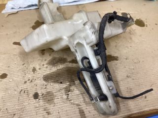 bontott VW PASSAT B6 Ablakmosó Tartály