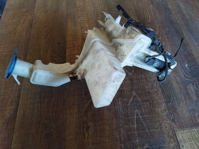 bontott VW PASSAT B6 Ablakmosó Tartály