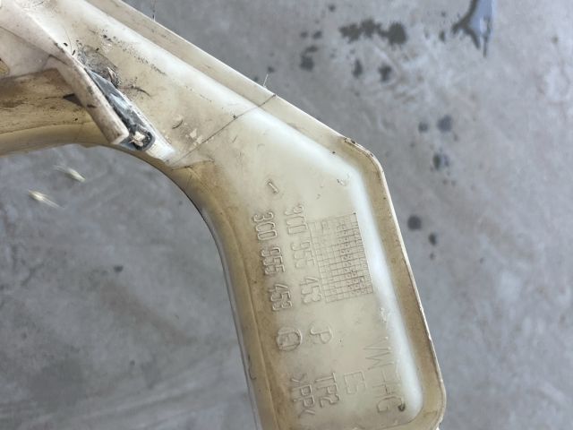 bontott VW PASSAT B6 Ablakmosó Tartály