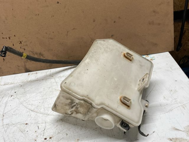 bontott VW PASSAT B6 Ablakmosó Tartály