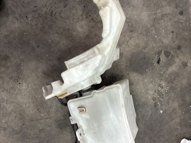 bontott VW PASSAT B6 Ablakmosó Tartály