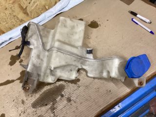 bontott VW PASSAT B6 Ablakmosó Tartály