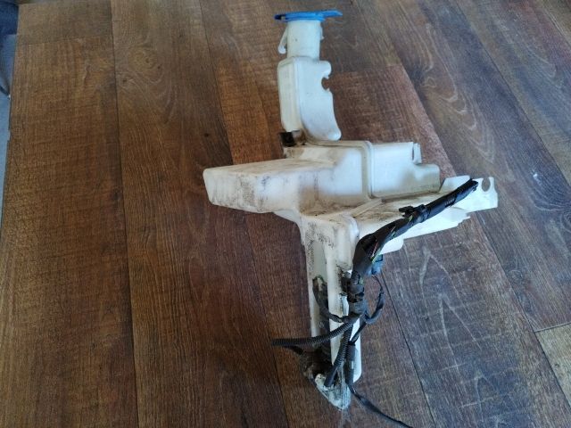 bontott VW PASSAT B6 Ablakmosó Tartály